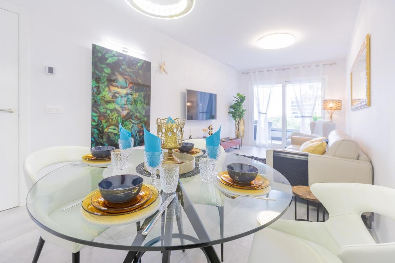 Marbella Luxury Brand New 2-Bedroom Apartment, 3 Min Walk To The Beach! Bagian luar foto
