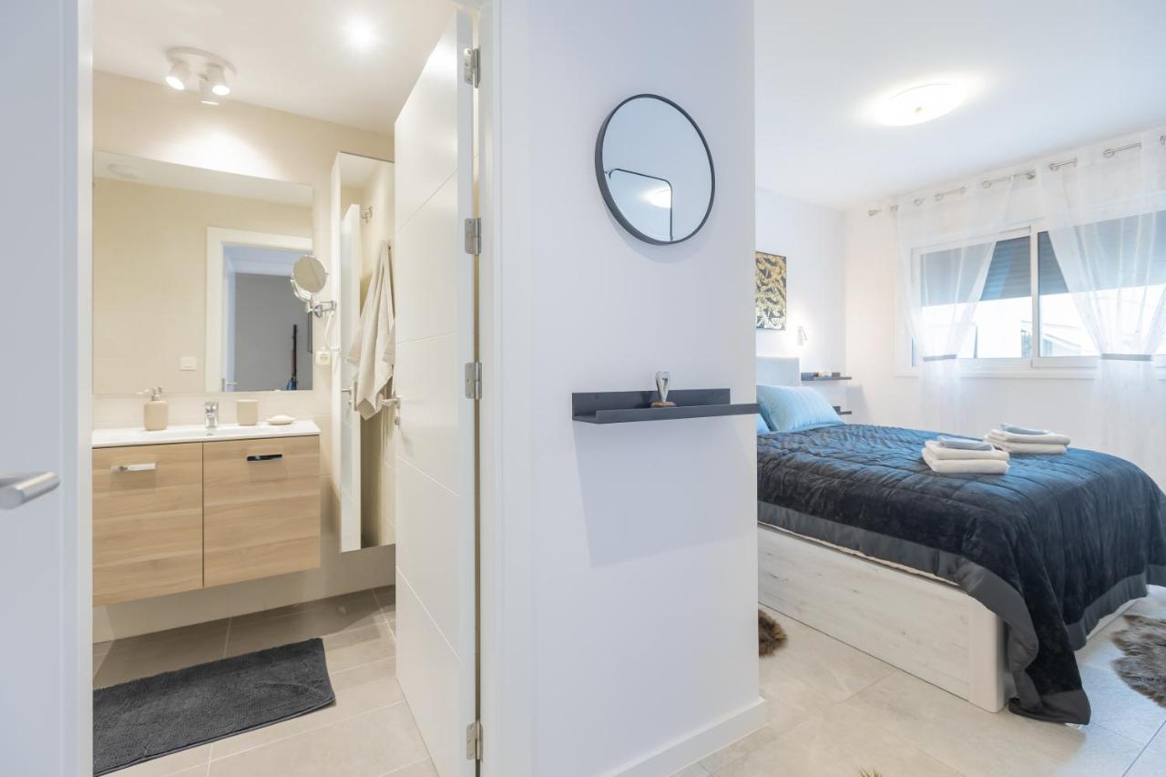 Marbella Luxury Brand New 2-Bedroom Apartment, 3 Min Walk To The Beach! Bagian luar foto