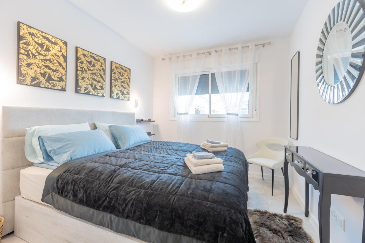 Marbella Luxury Brand New 2-Bedroom Apartment, 3 Min Walk To The Beach! Bagian luar foto